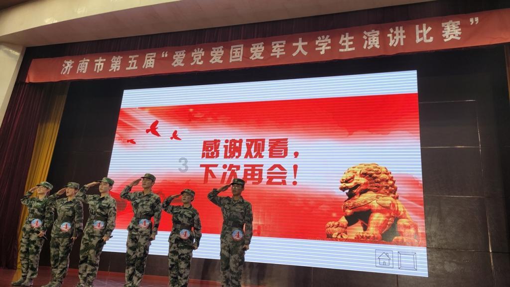 风雪路上,忻州公安交警温暖守护的瞬间~