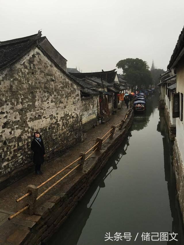 逃出神秘石堡