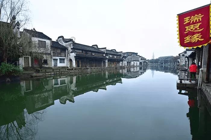 逃离上升的热气球